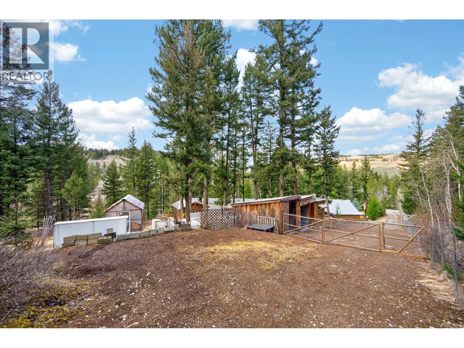 4472 IRON MOUNTAIN Road, Merritt