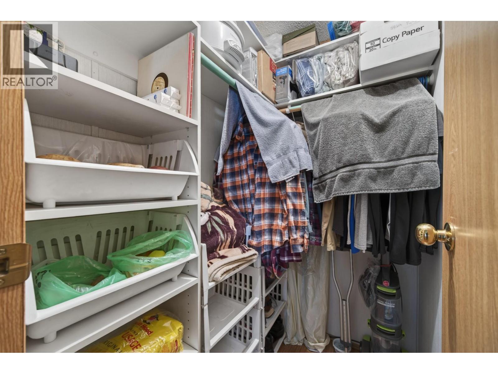 4472 IRON MOUNTAIN Road, Merritt