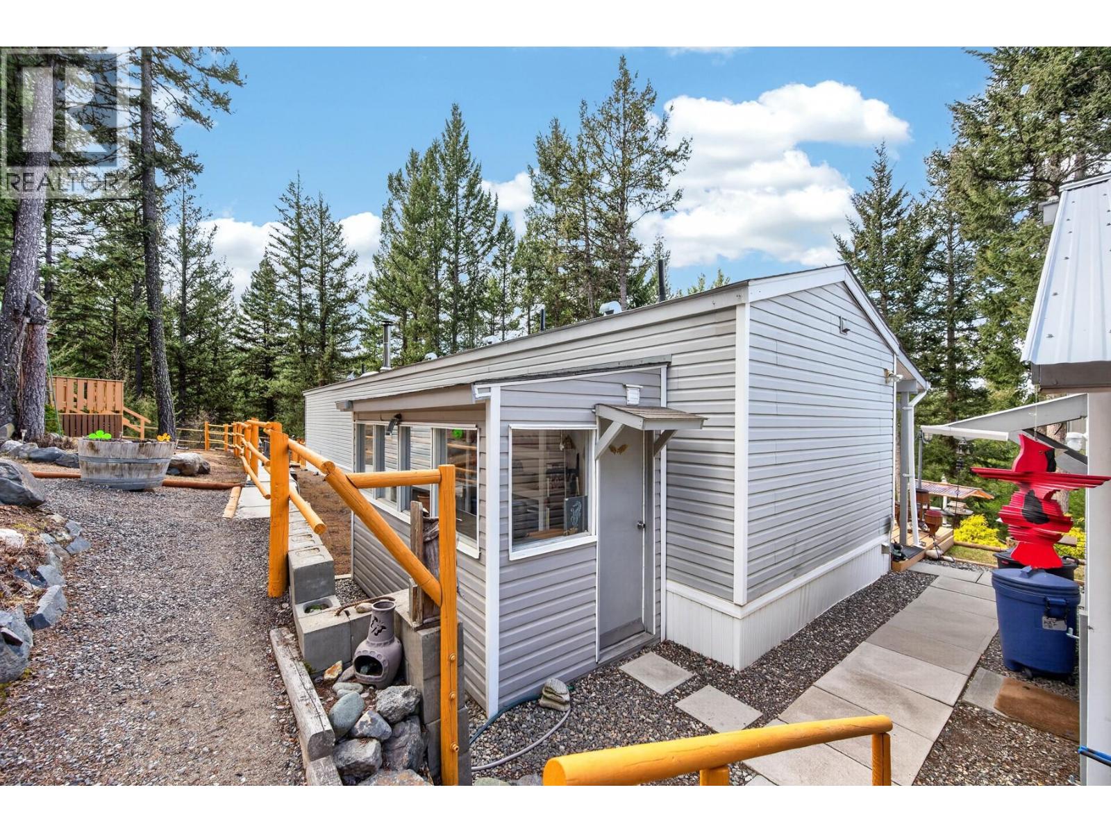 4472 IRON MOUNTAIN Road, Merritt