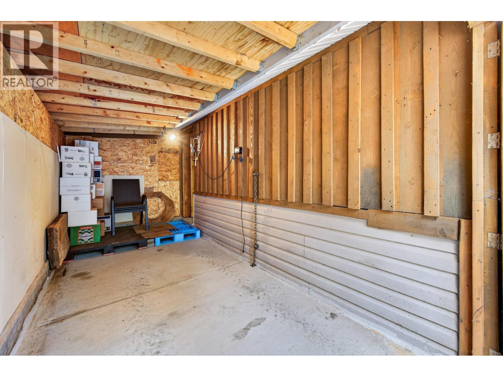 4472 IRON MOUNTAIN Road, Merritt