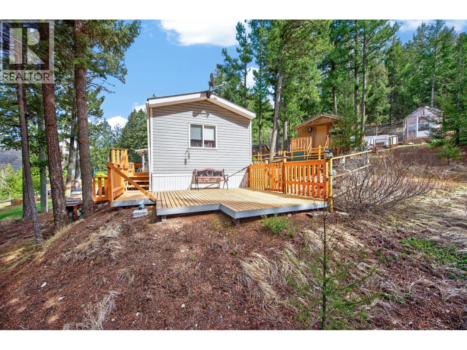 4472 IRON MOUNTAIN Road, Merritt