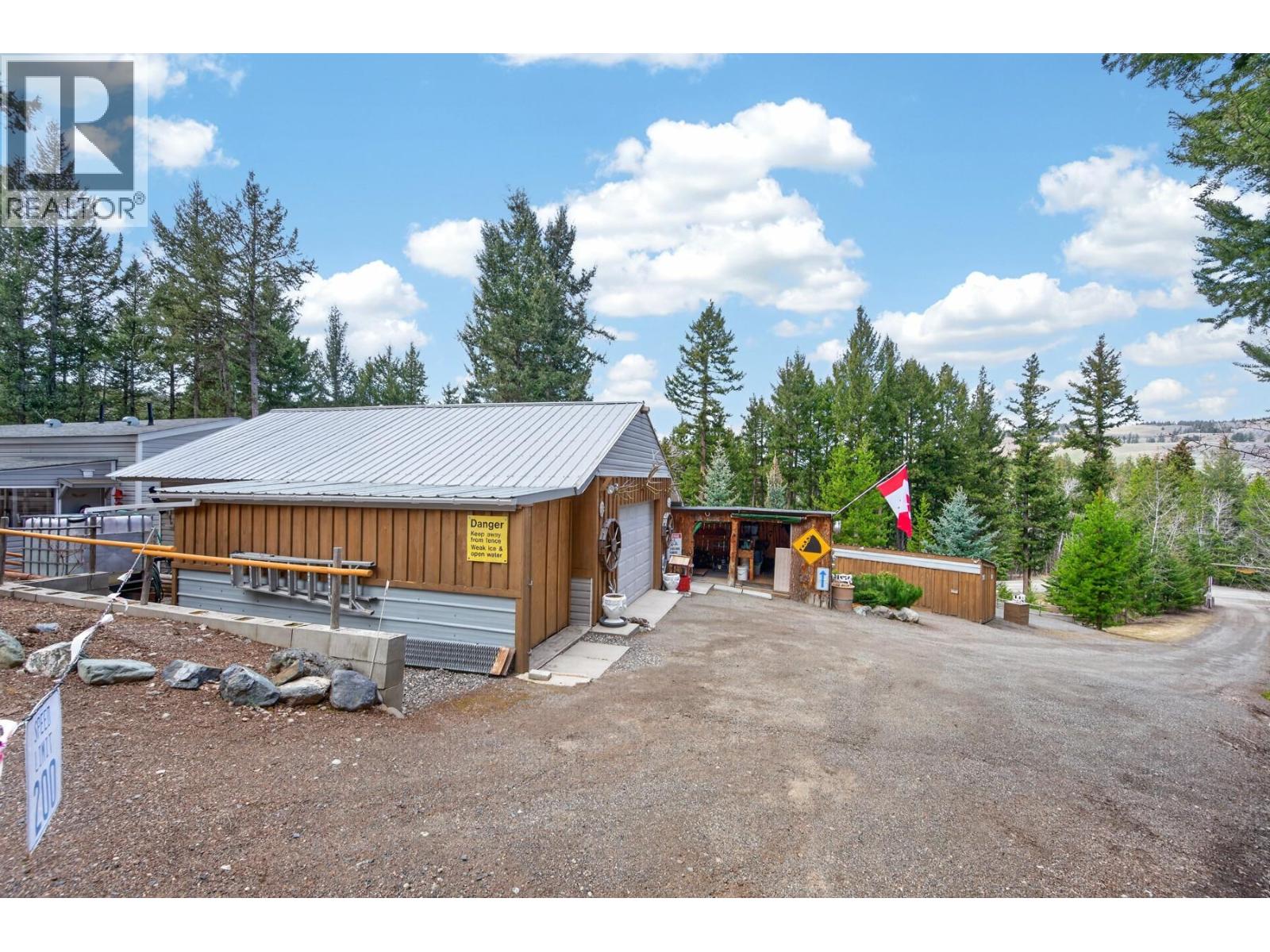 4472 IRON MOUNTAIN Road, Merritt