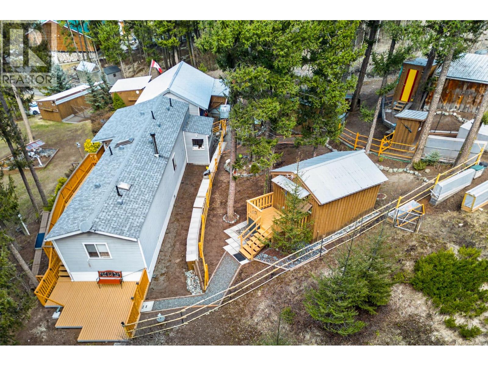 4472 IRON MOUNTAIN Road, Merritt