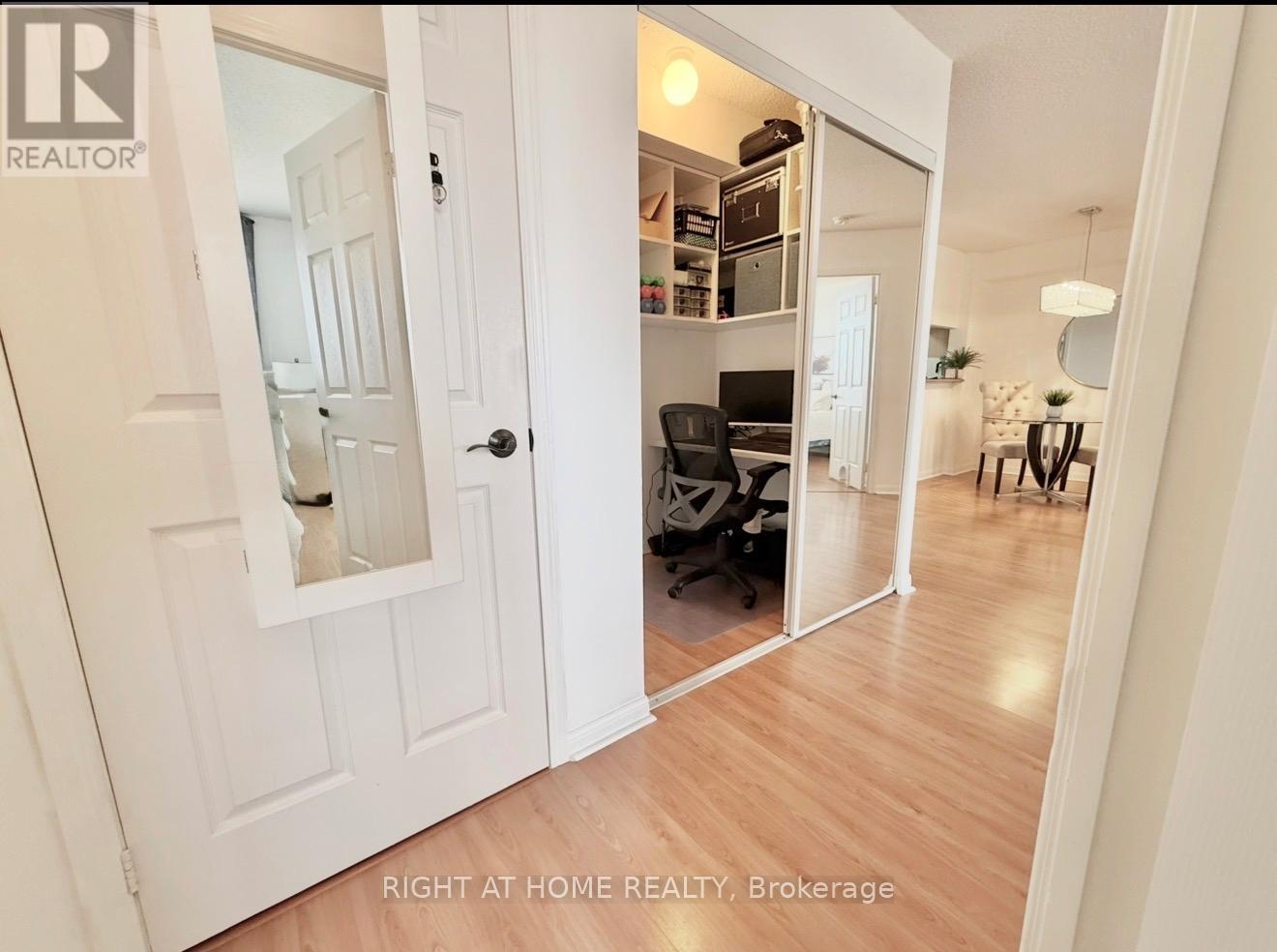 #622 650 LAWRENCE AVENUE W - 20