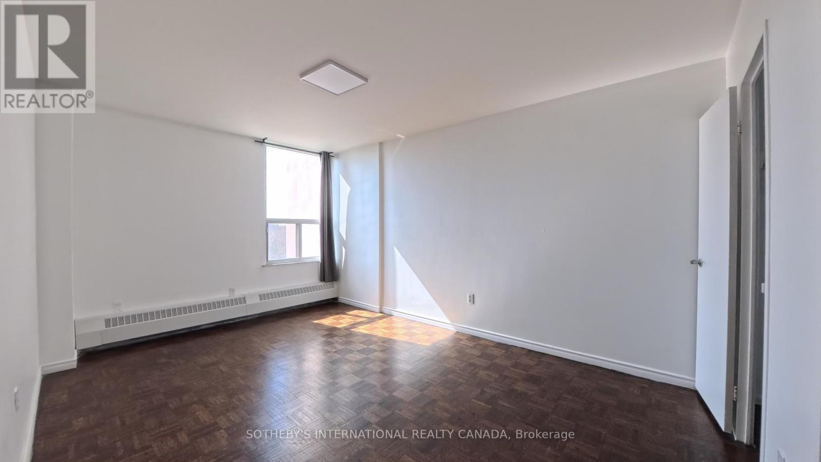 #706 60 PAVANE LINK WAY - 11