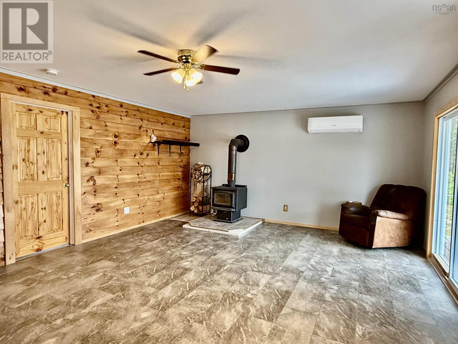 Property 20 of 32 of 225 Hemlock Haven