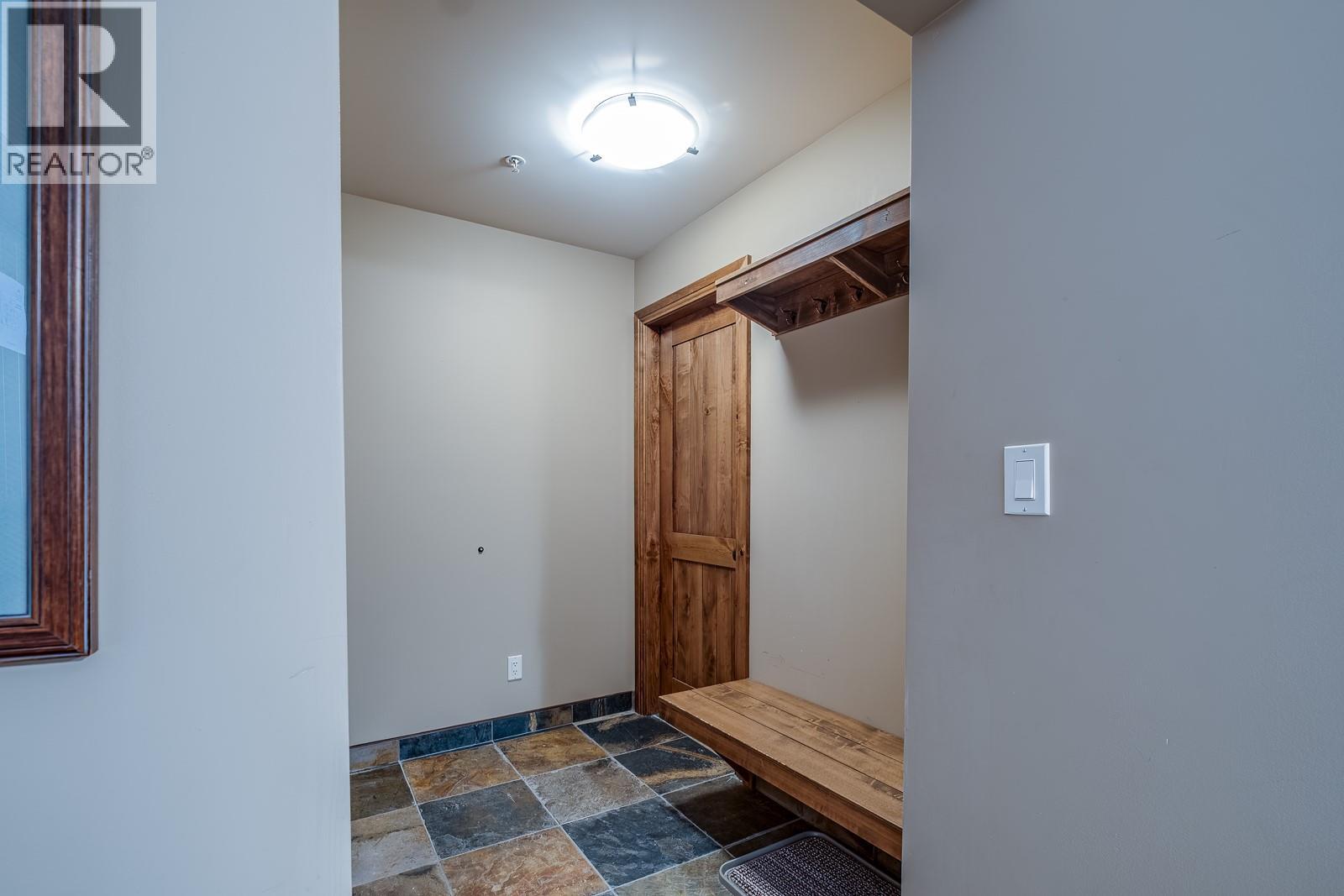 #102 1000 Telemark Road Unit# 102 - 31