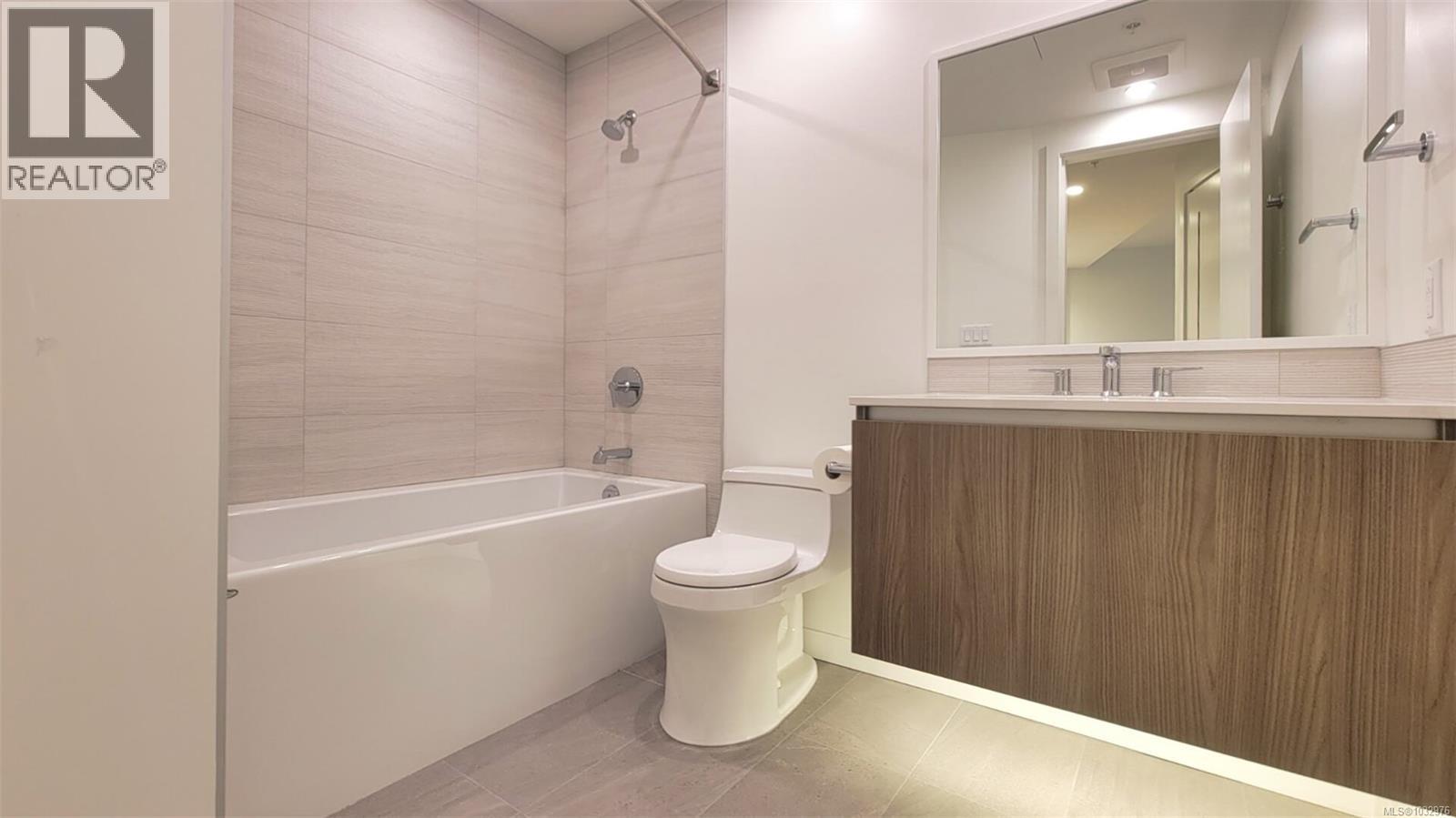 808 2000 Hannington Road, Langford