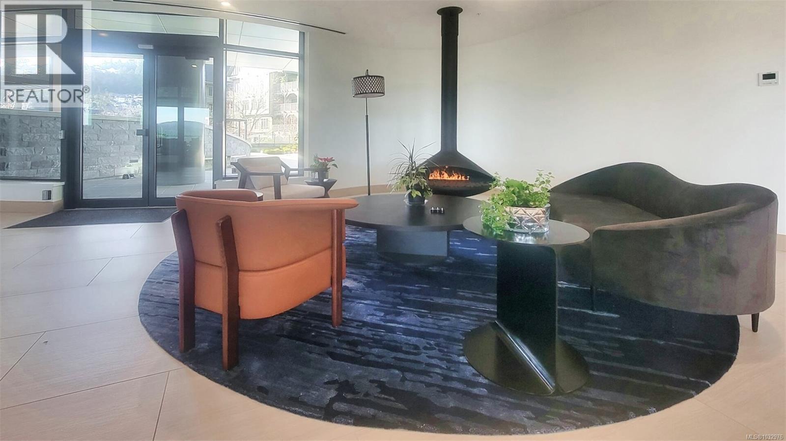 808 2000 Hannington Road, Langford