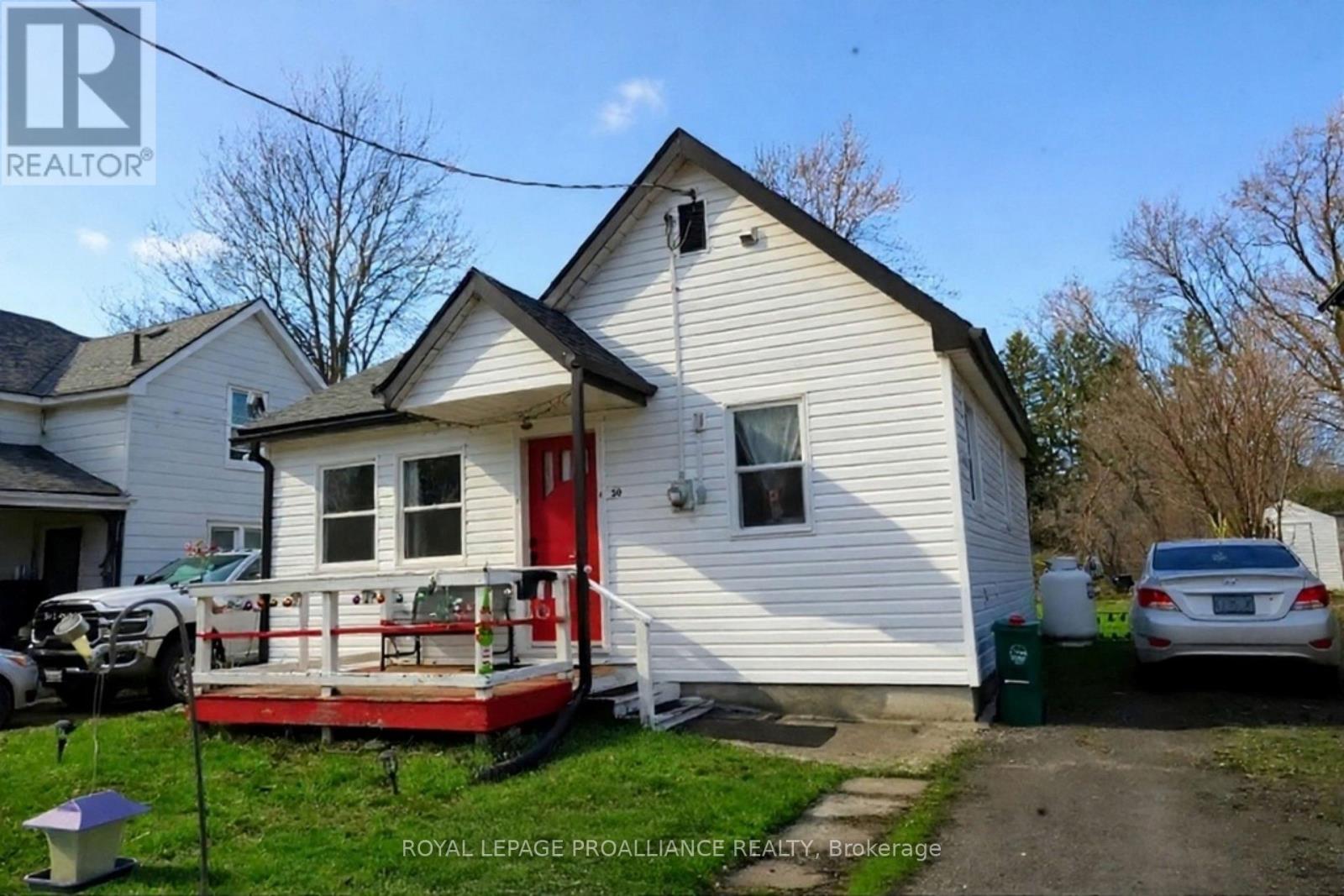 30 STRACHAN STREET - 4