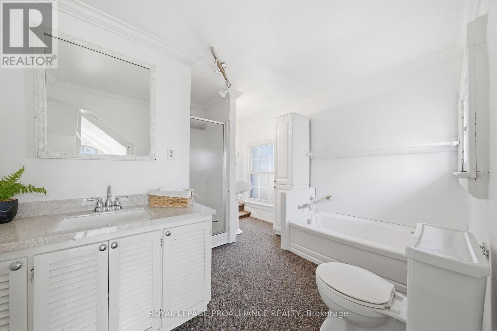 Unit 1 5 Piece Ensuite