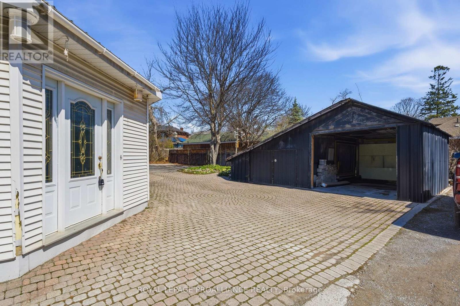 Patio area - Garage