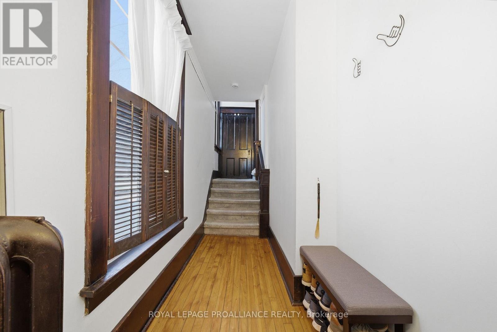 Unit 2 - Foyer