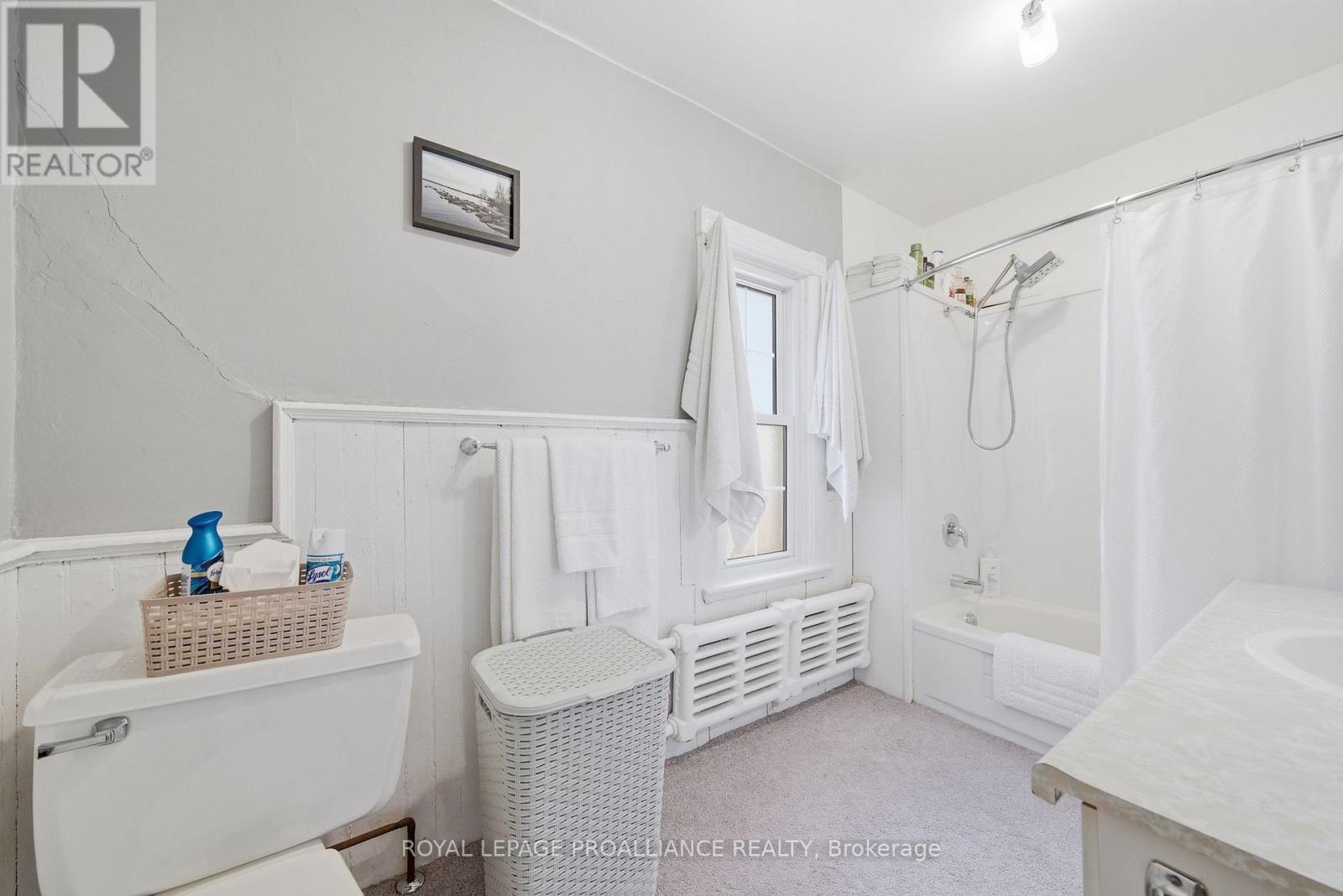Unit 2 - 4 Piece Bath