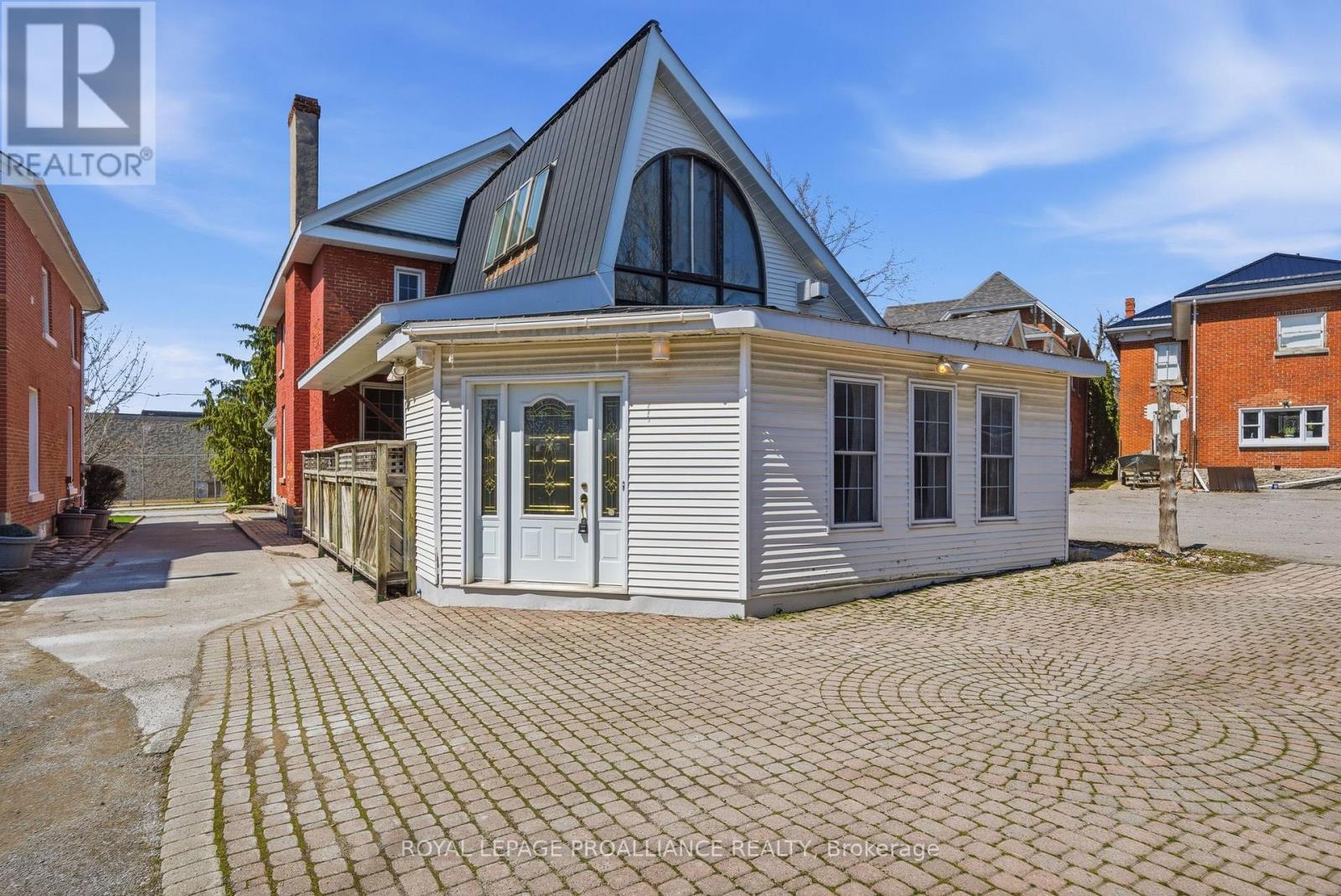 287 JOHN STREET — photo 38