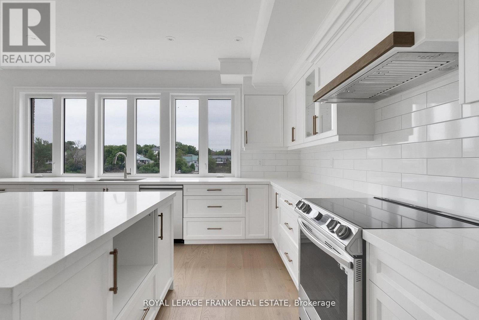 42 POND STREET - Image 13