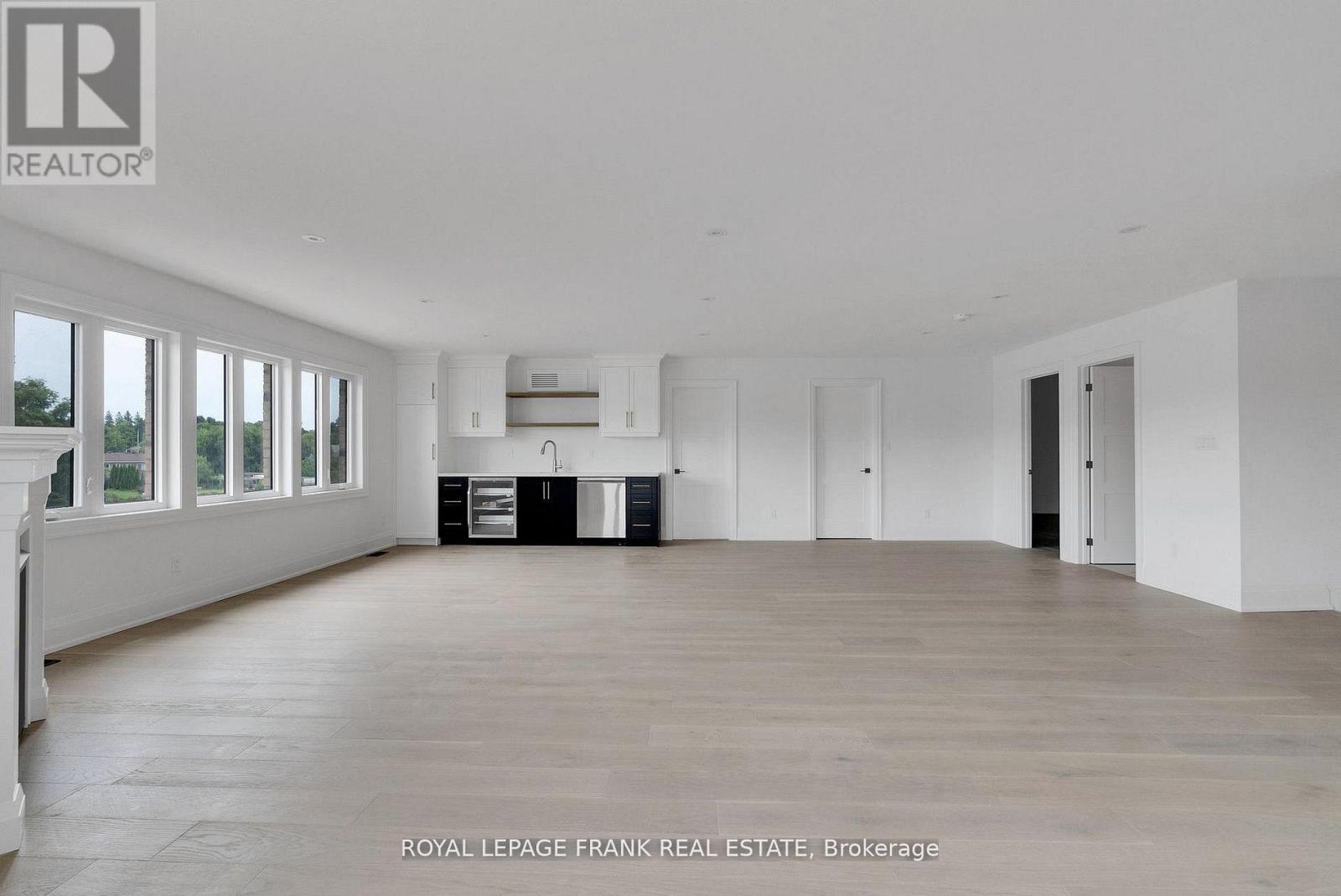 42 POND STREET - Image 19