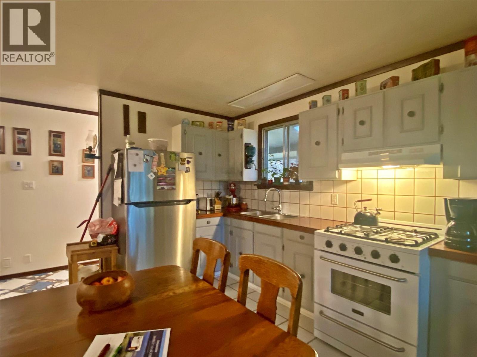 541 24 Highway - Image 3