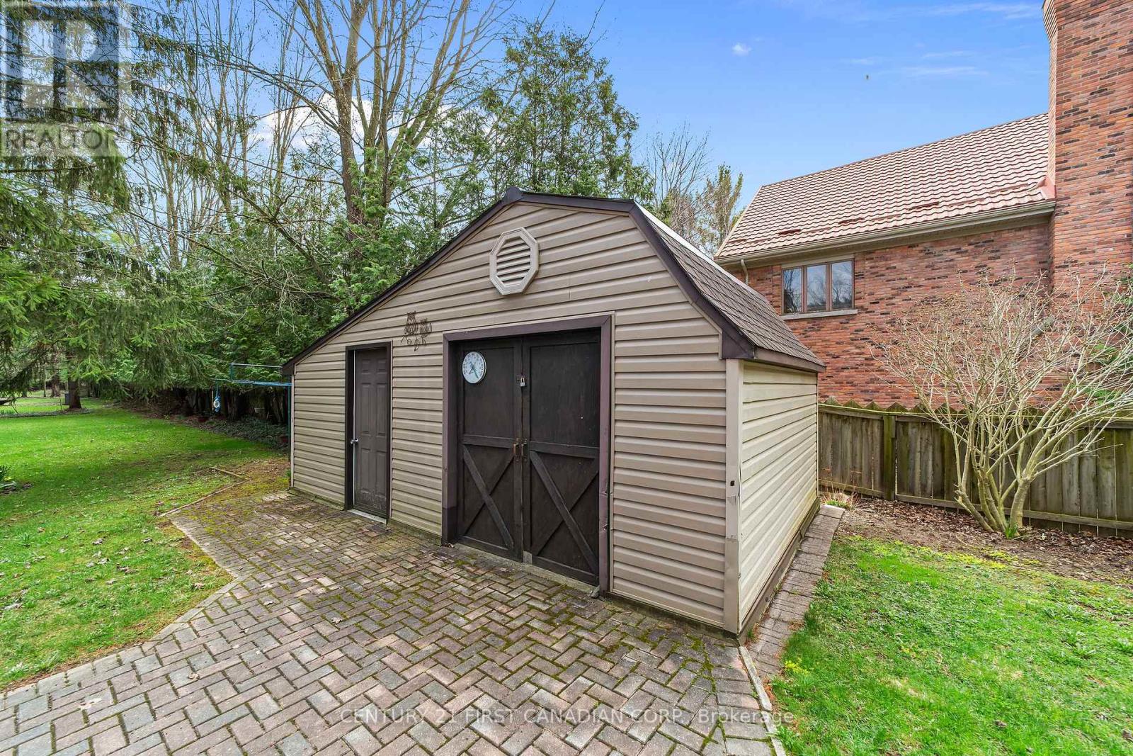 33396 QUEEN STREET Property Photo