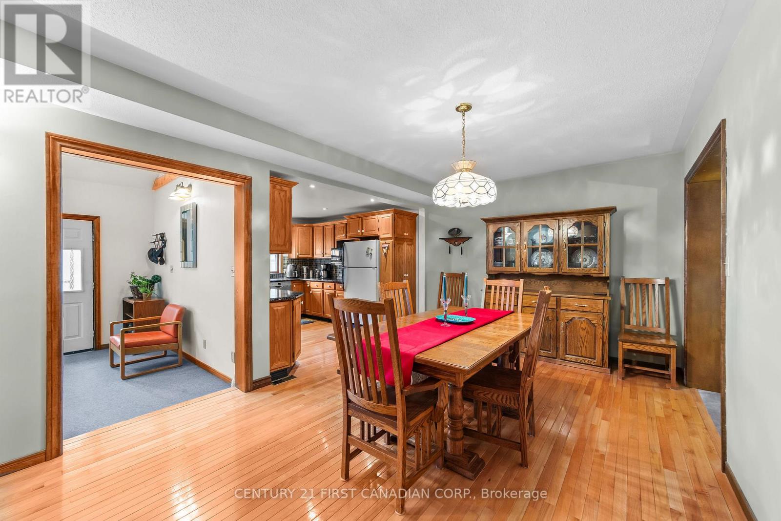 33396 QUEEN STREET Property Photo