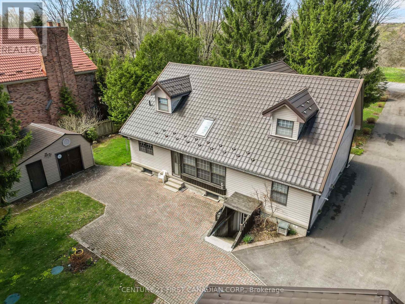 33396 QUEEN STREET Property Photo