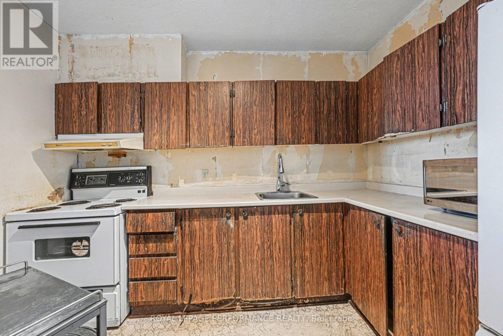 610 - 900 DYNES ROAD, Ottawa, Ontario, K2C3L6 — Photo 11
