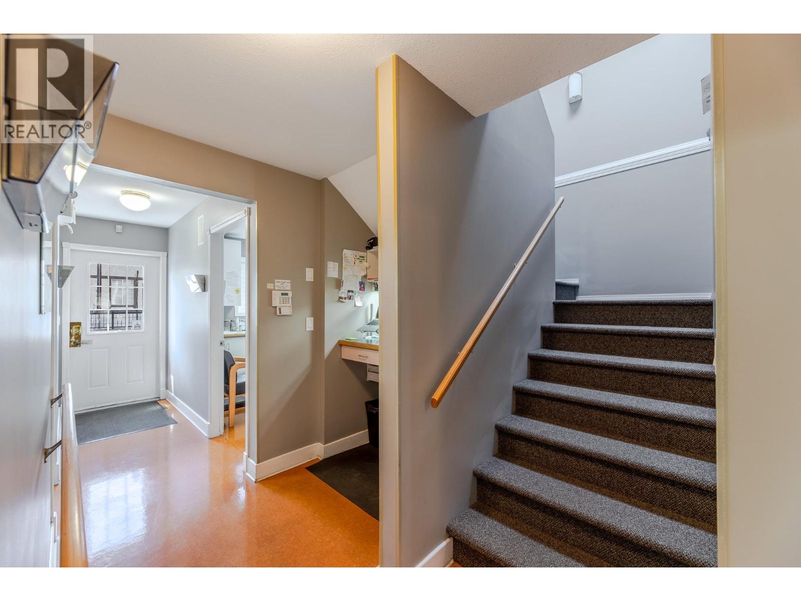  13214 Kelly Avenue, Summerland