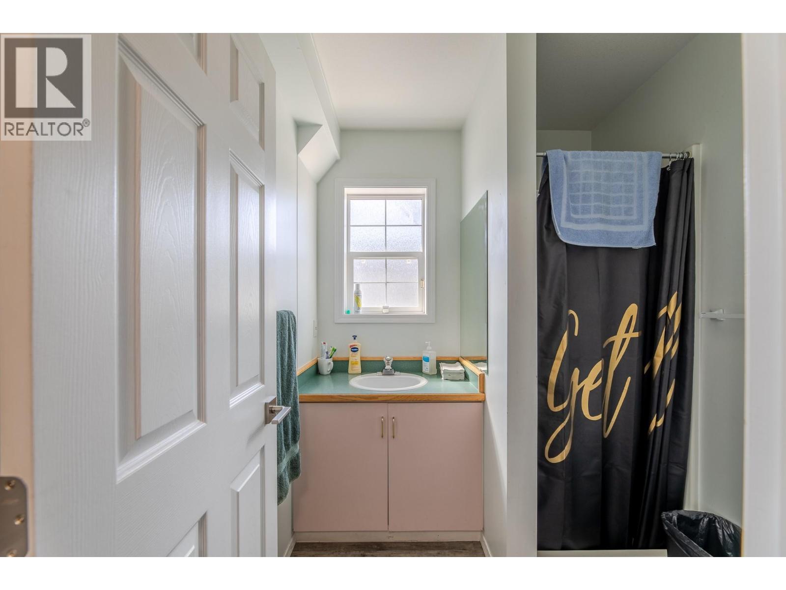  13214 Kelly Avenue, Summerland