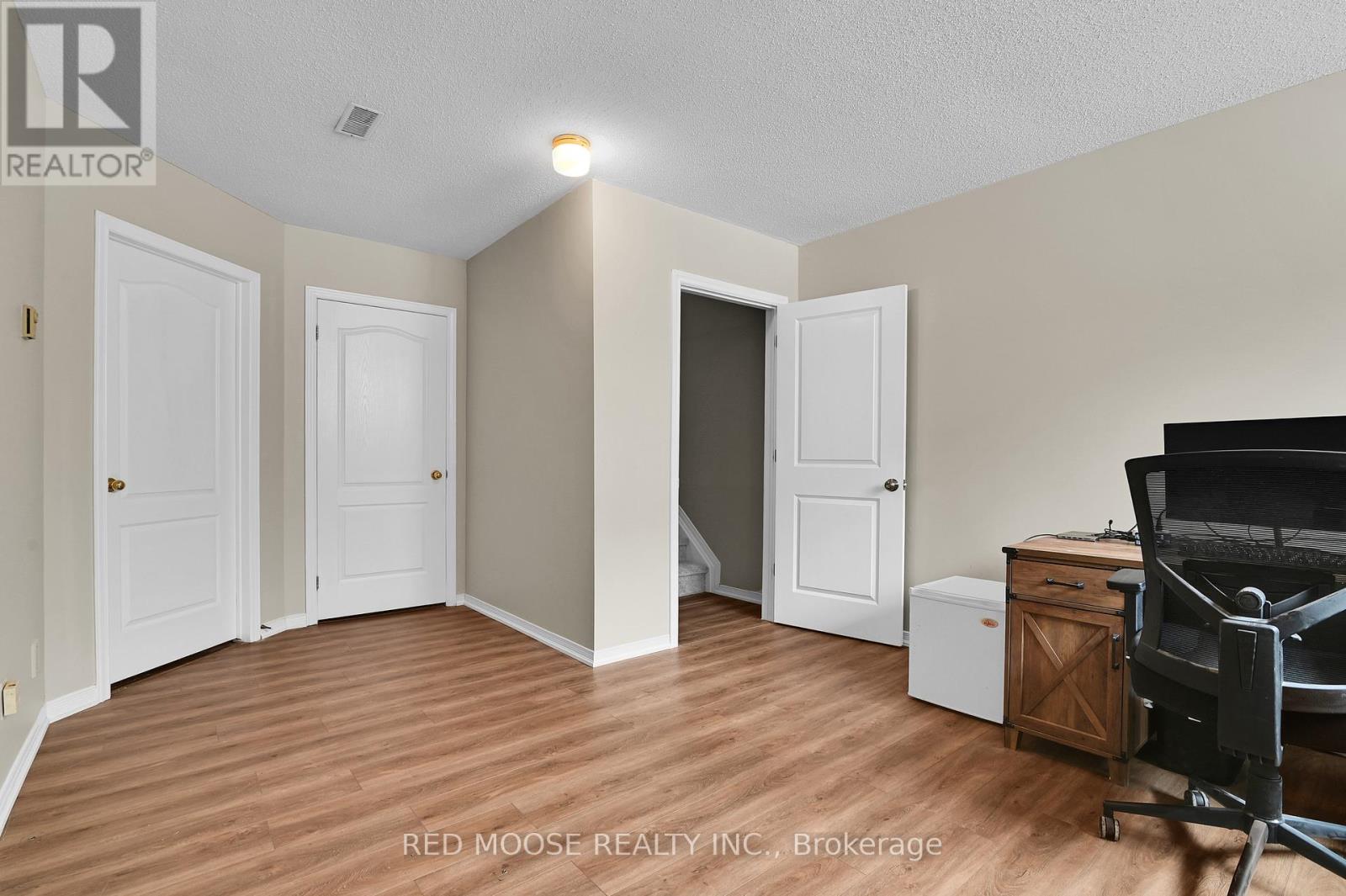 12 WILLWOOD CRESCENT — photo 28
