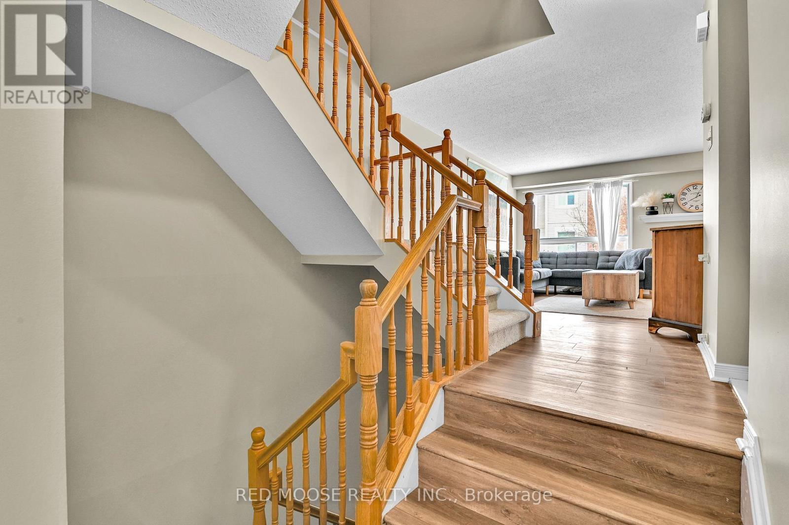 12 WILLWOOD CRESCENT — photo 6