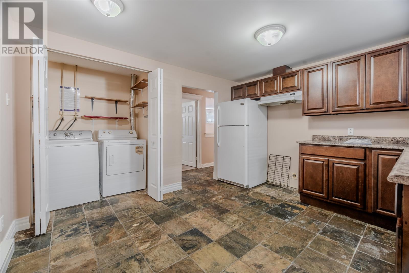 22 BANNISTER STREET - 19