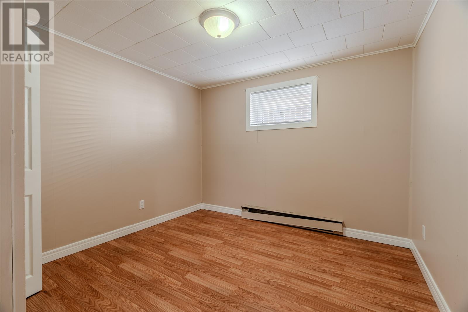 22 BANNISTER STREET - 21