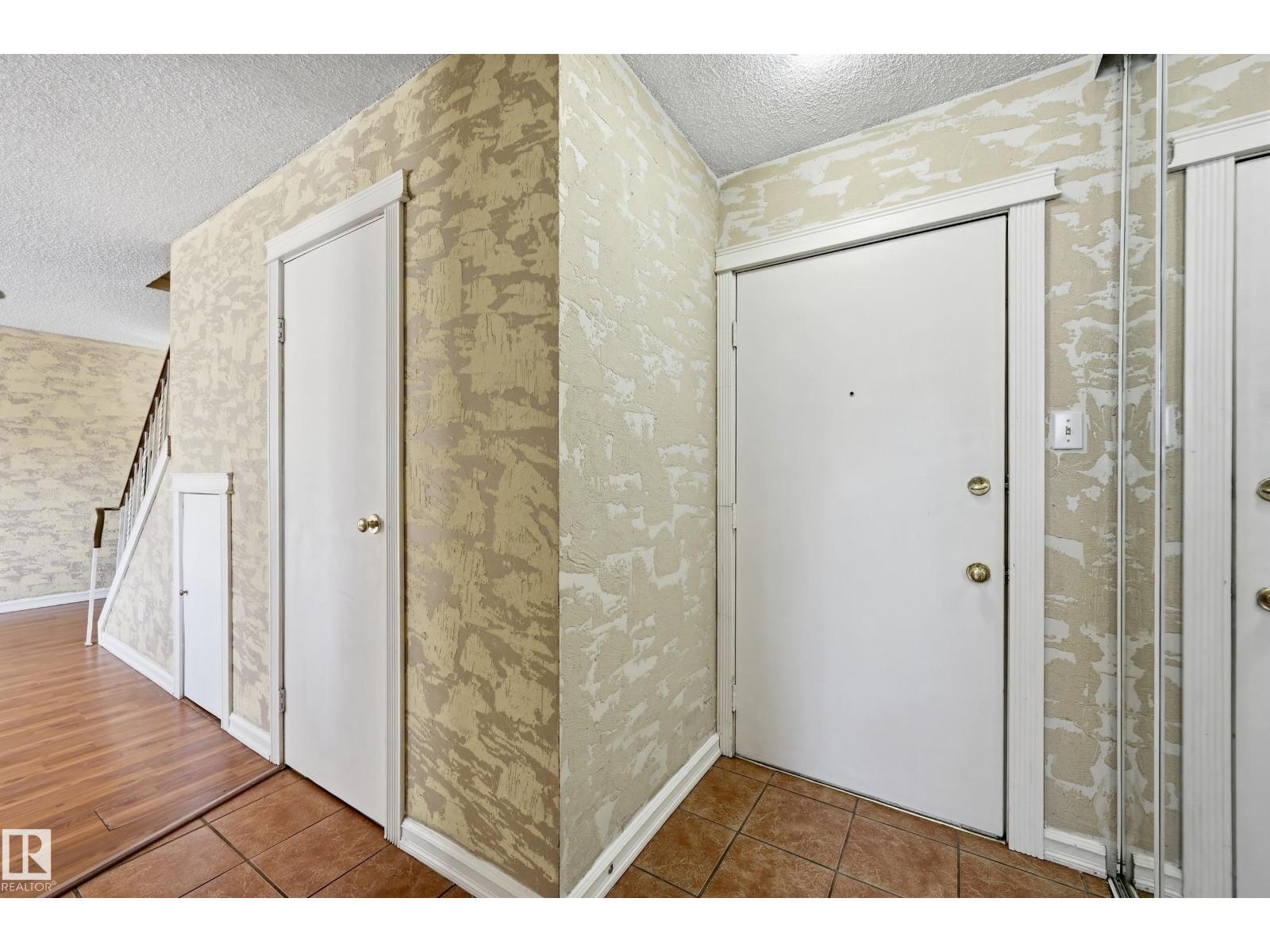 #109 14530 52 ST NW, Edmonton