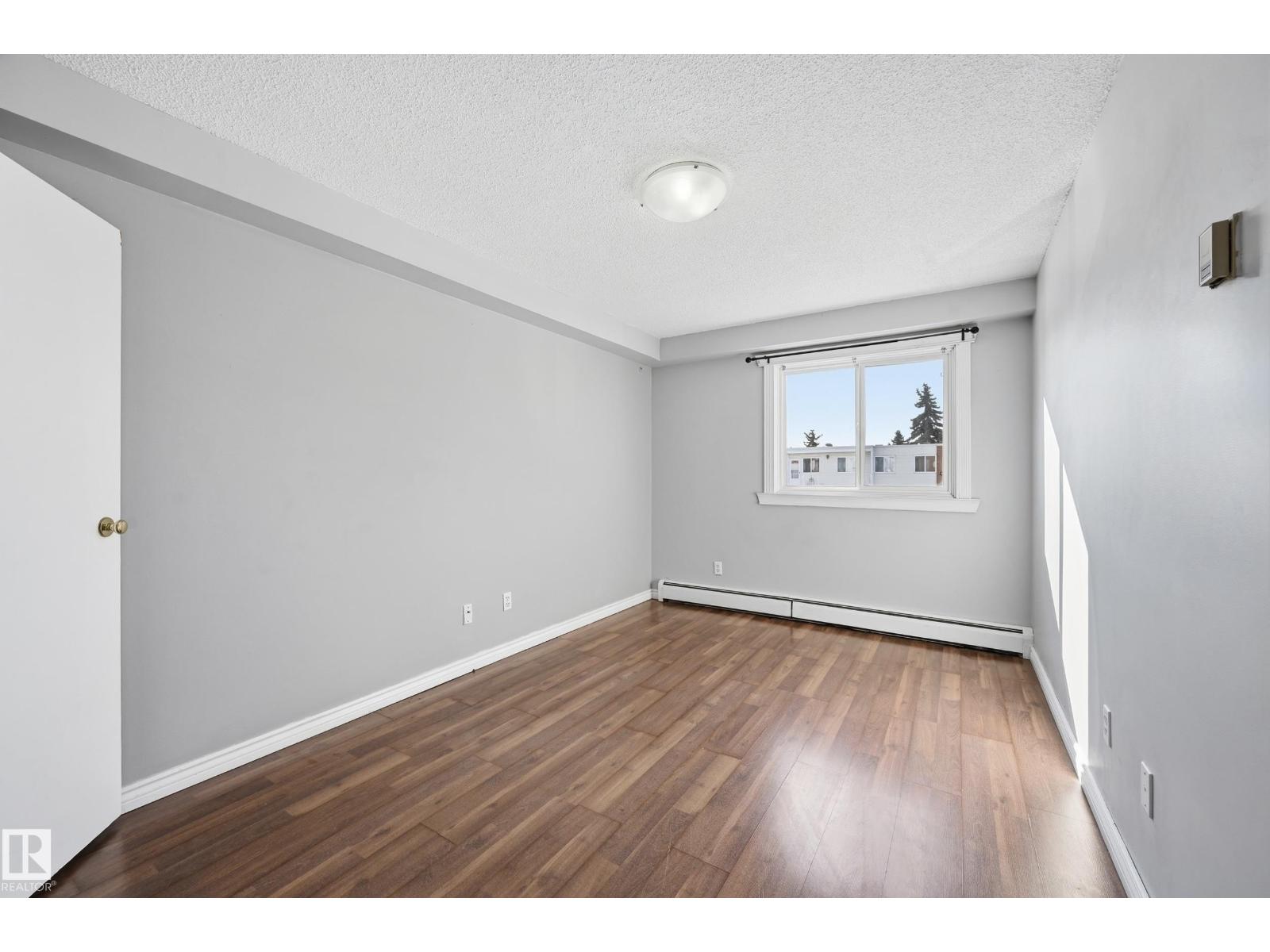 #109 14530 52 ST NW, Edmonton