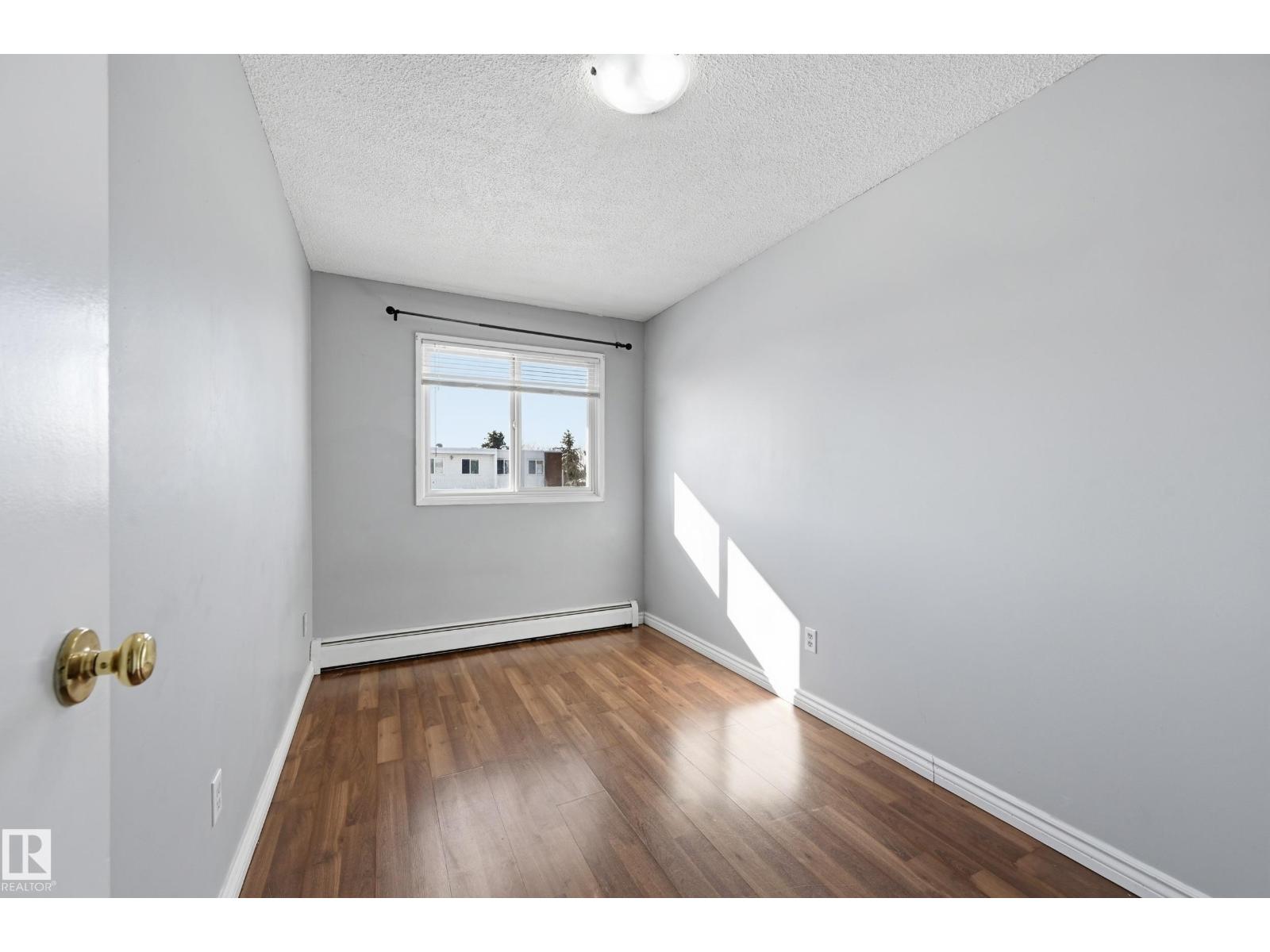 #109 14530 52 ST NW, Edmonton