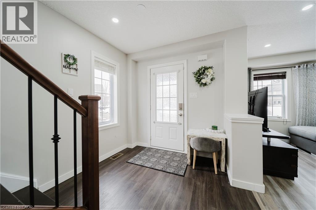 214 SNYDERS Road E Unit# 2 — photo 3