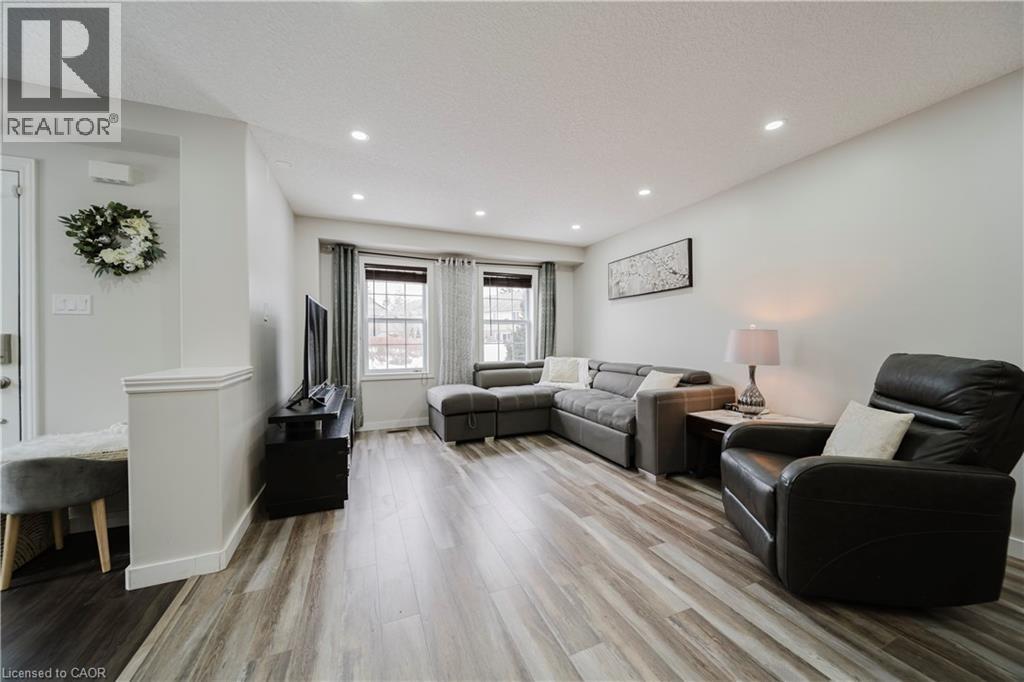 214 SNYDERS Road E Unit# 2 — photo 4