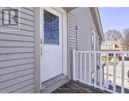 Upper - 17 Royal Street, Oshawa, ON L1H2T5 Photo 6