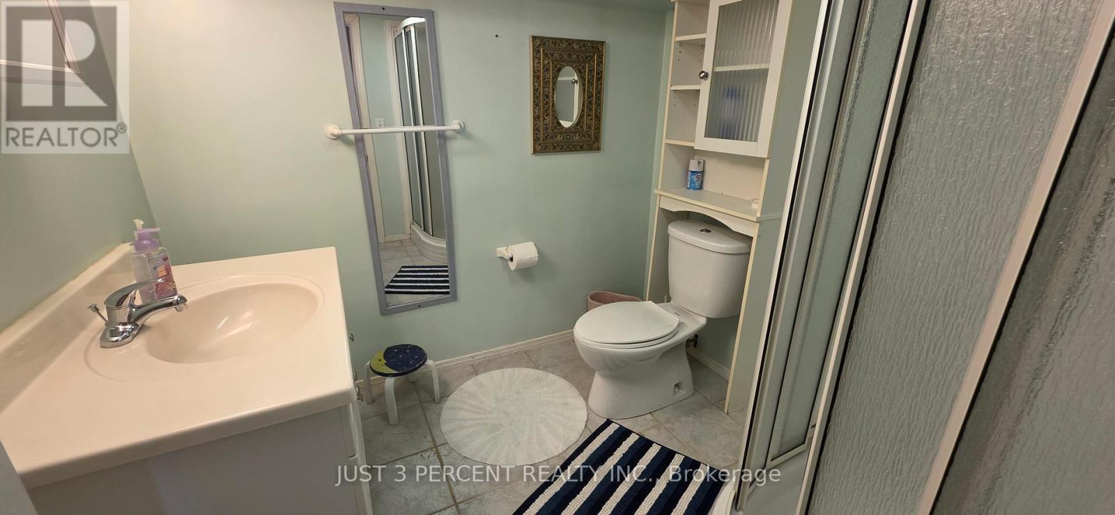 Lower 3 pc Bath