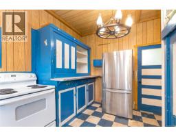 Bathroom - 824 Ellery St, Esquimalt, BC V9A4R7 Photo 9