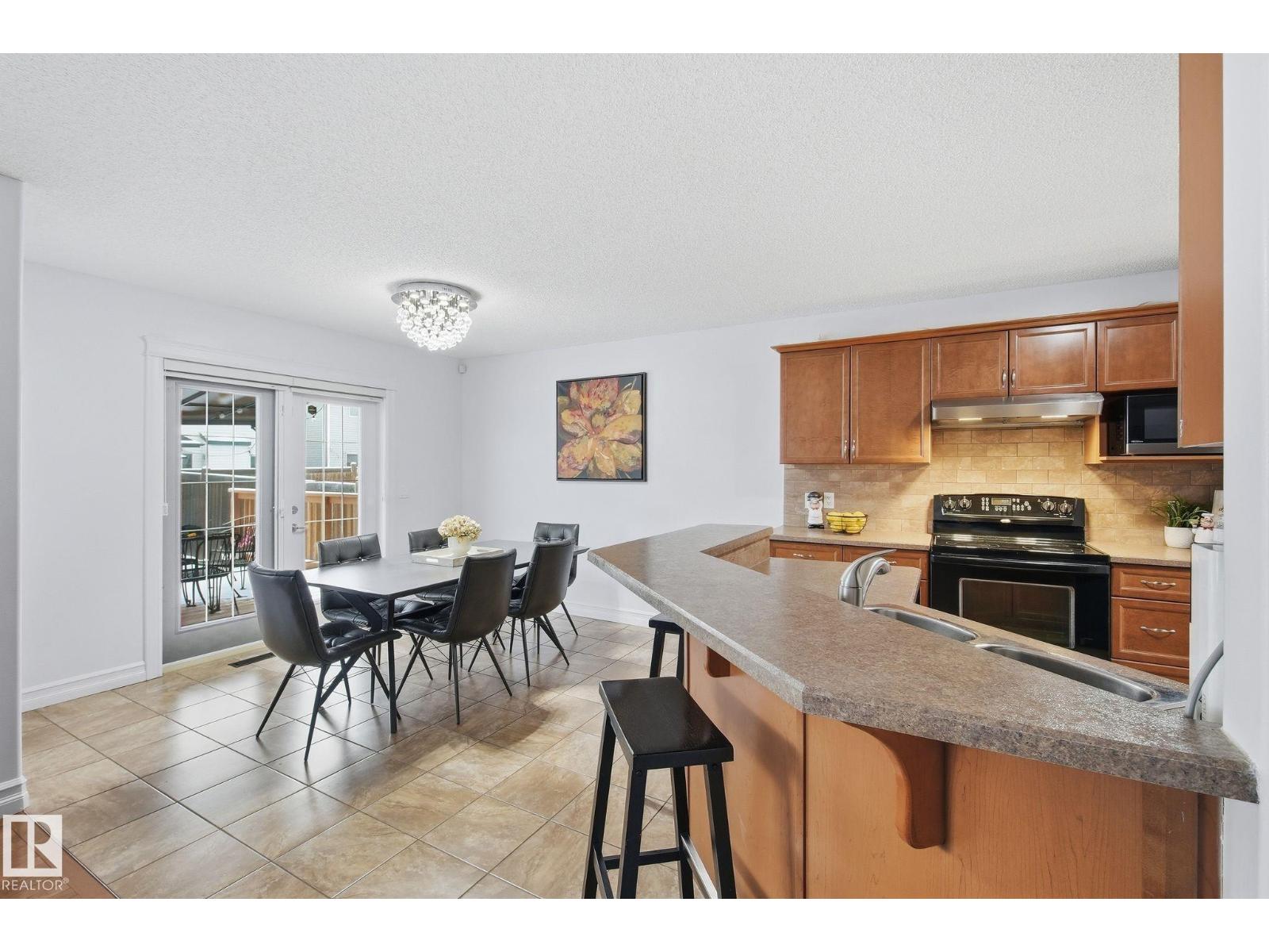 3016 24 Ave NW, Edmonton