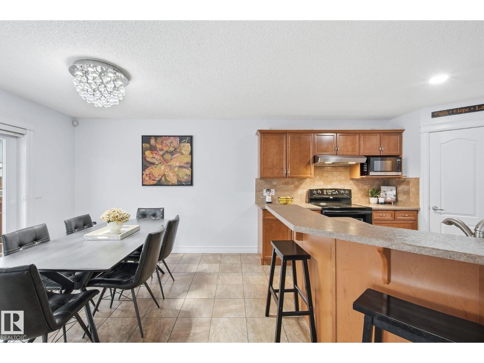 3016 24 Ave NW, Edmonton