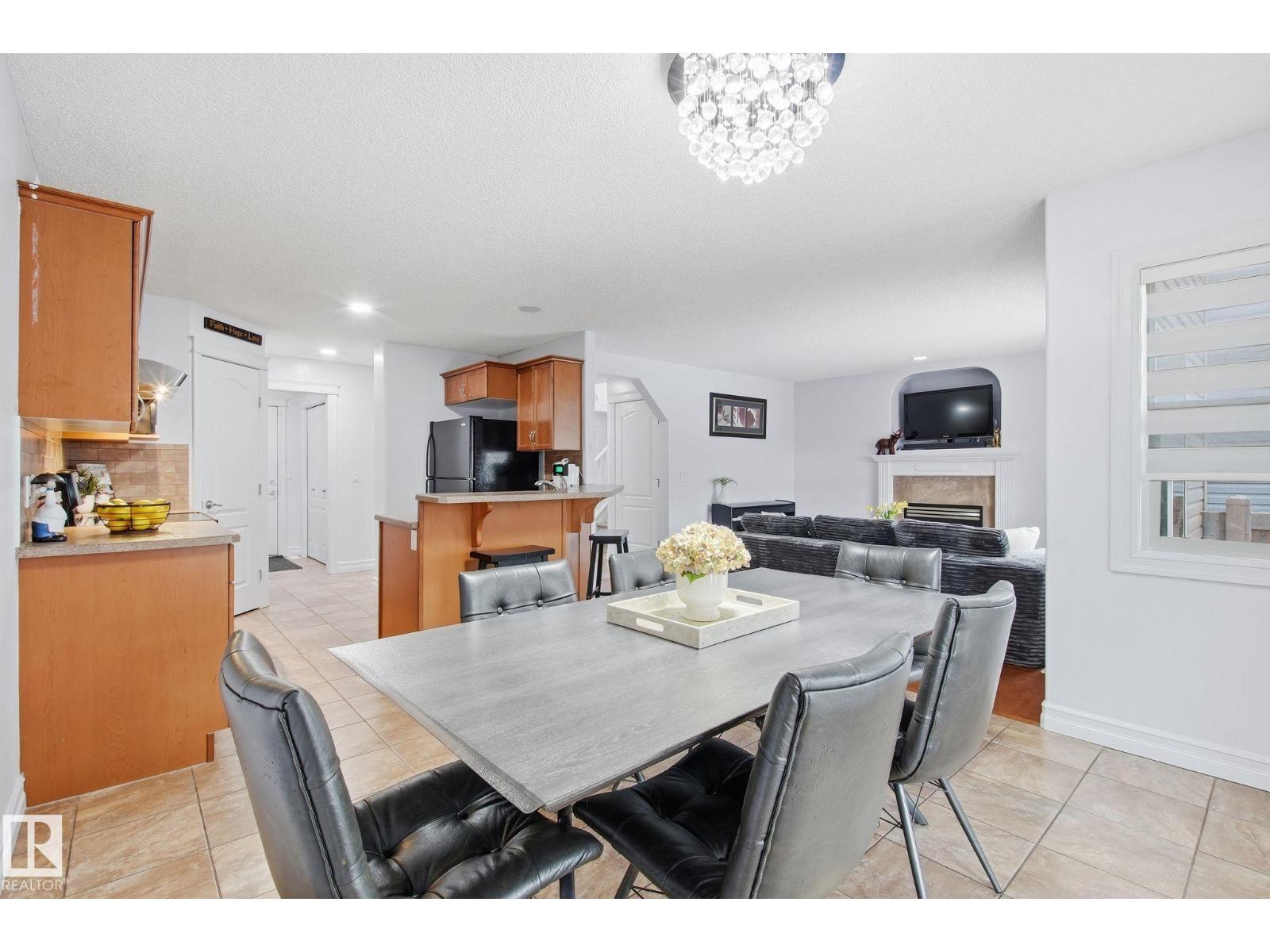 3016 24 Ave NW, Edmonton