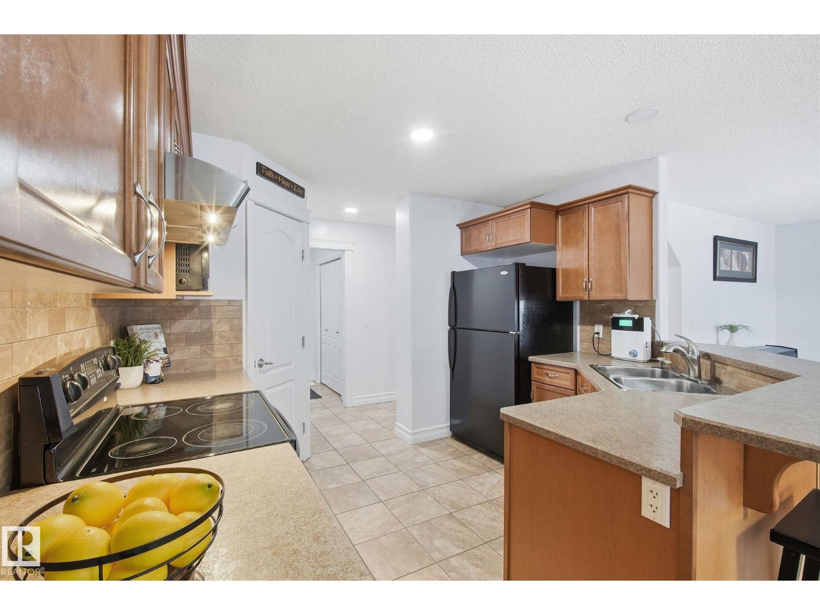 3016 24 Ave NW, Edmonton