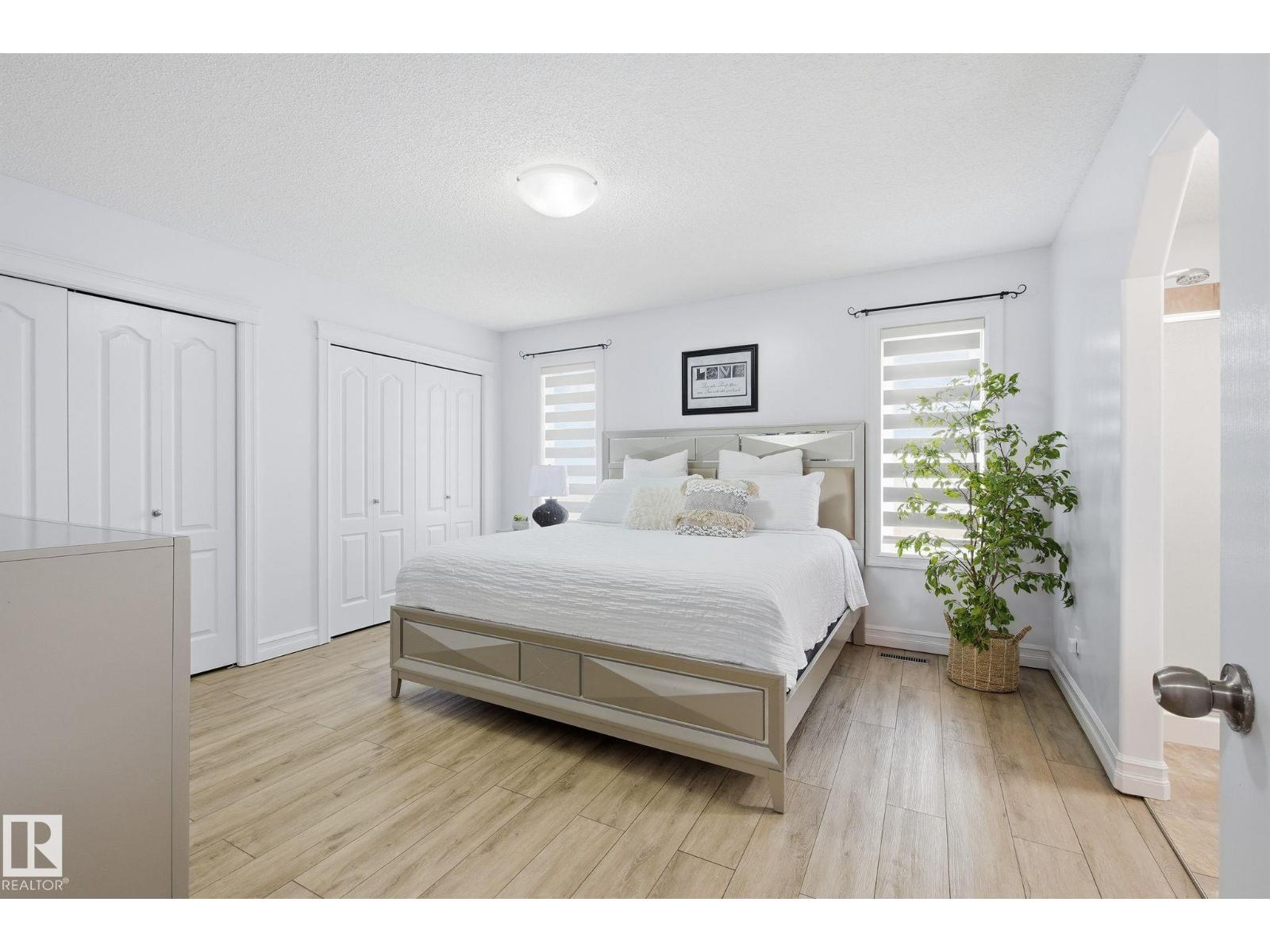 3016 24 Ave NW, Edmonton