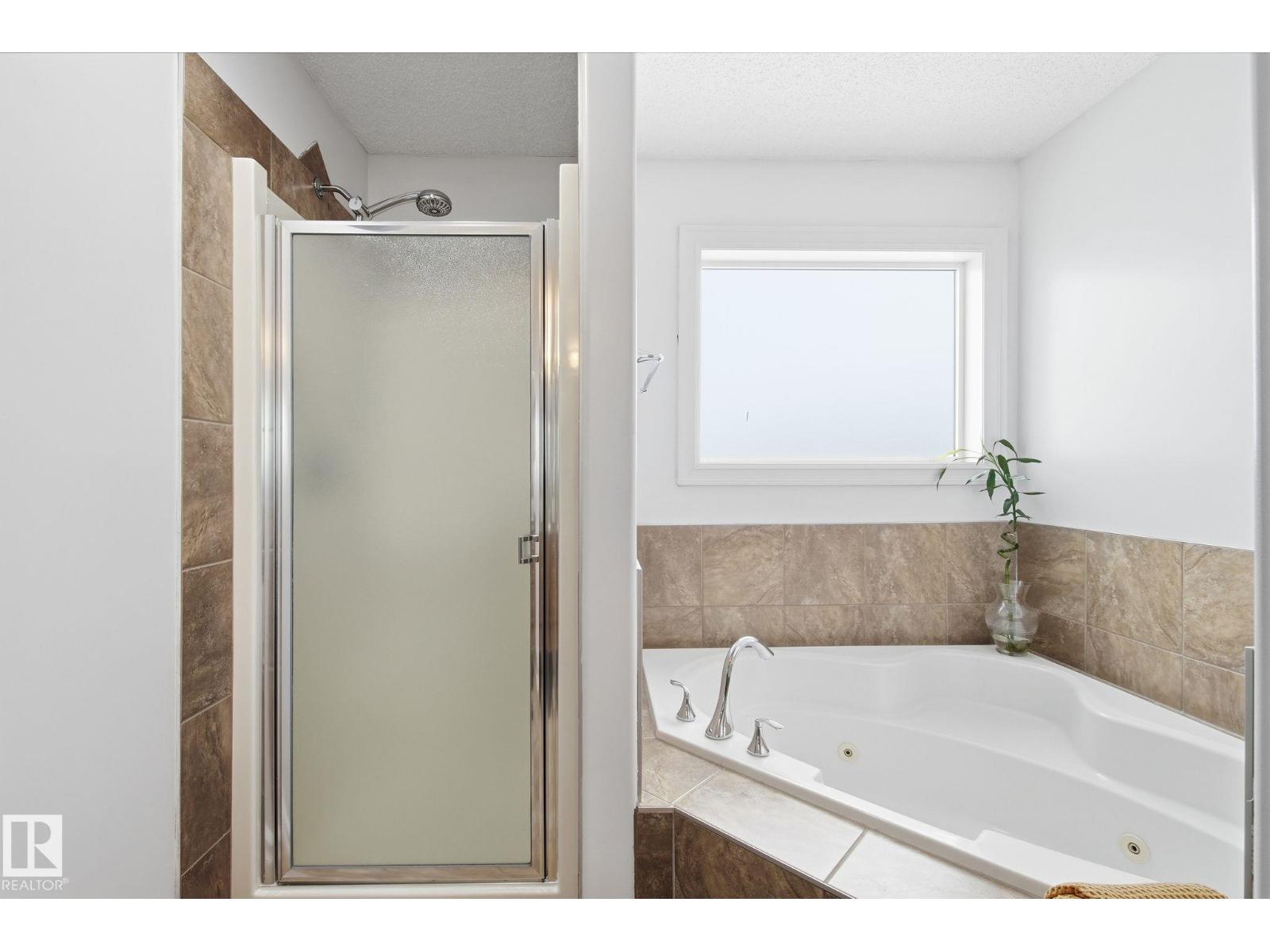 3016 24 Ave NW, Edmonton