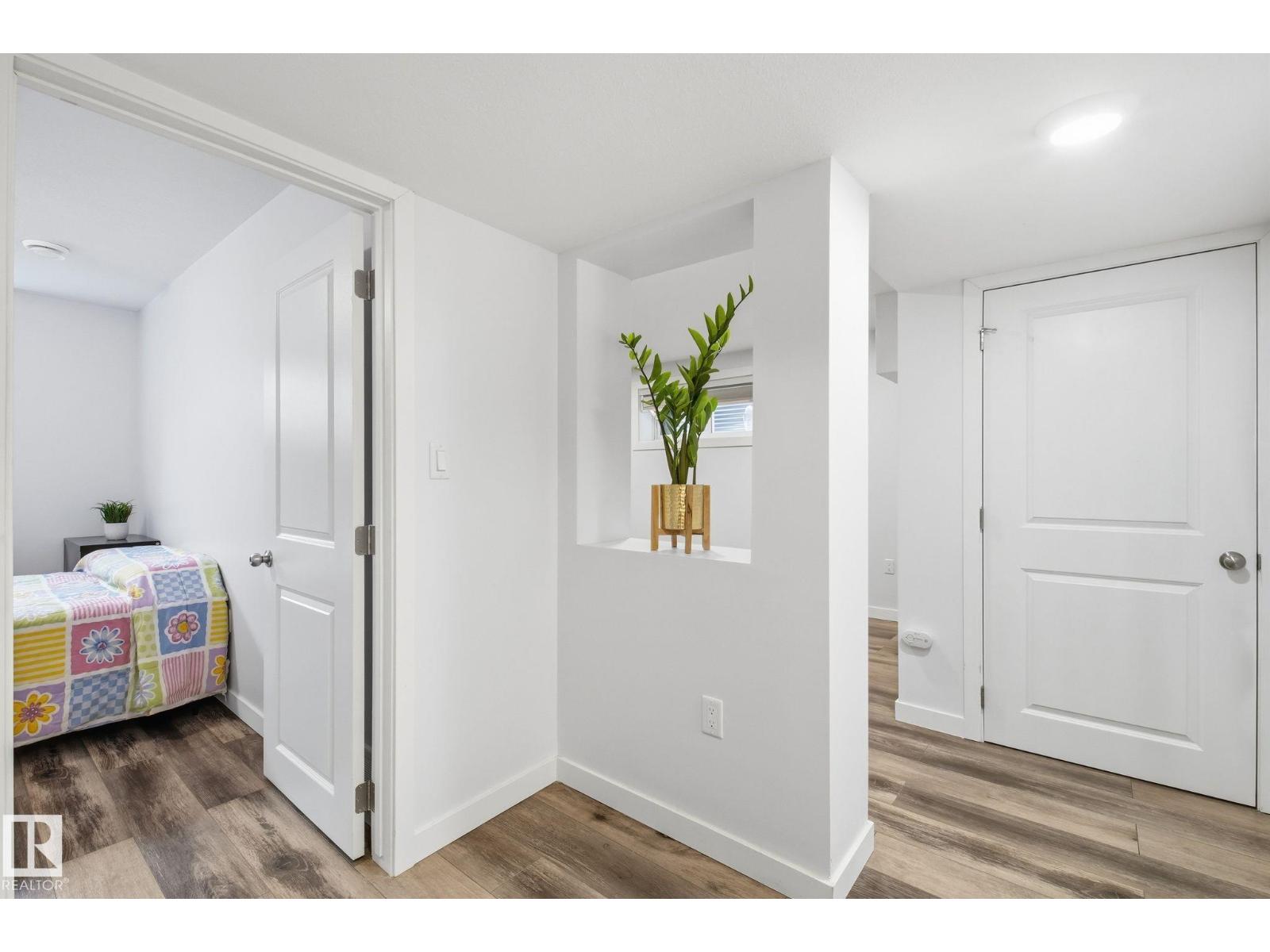 3016 24 Ave NW, Edmonton