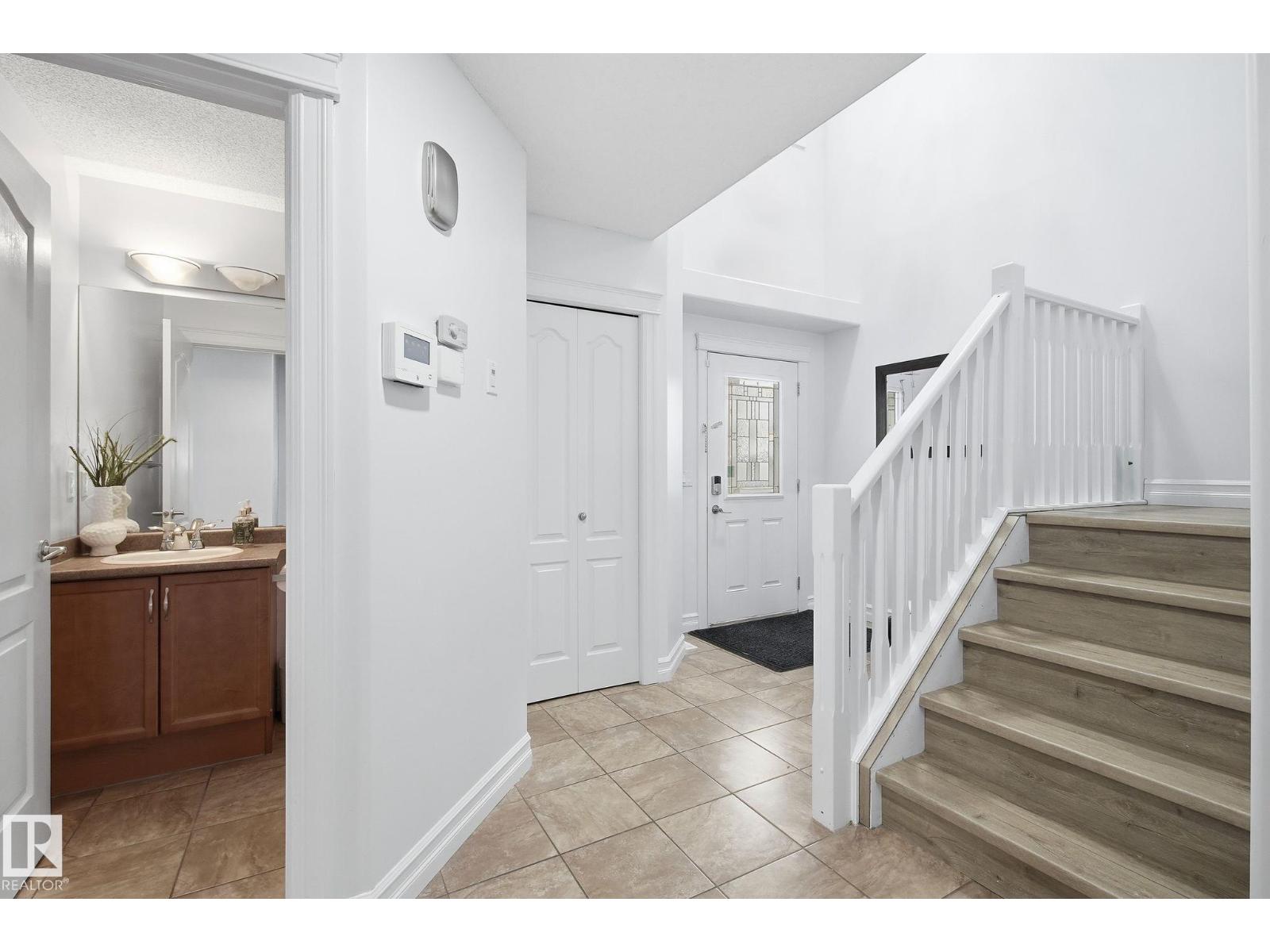 3016 24 Ave NW, Edmonton