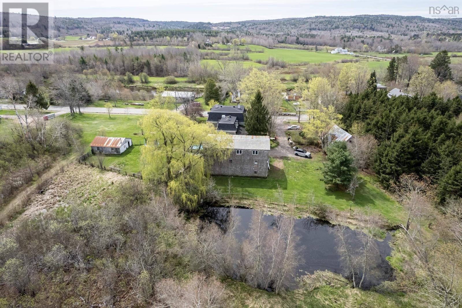 Property 10 of 47 of 10419 Highway 1