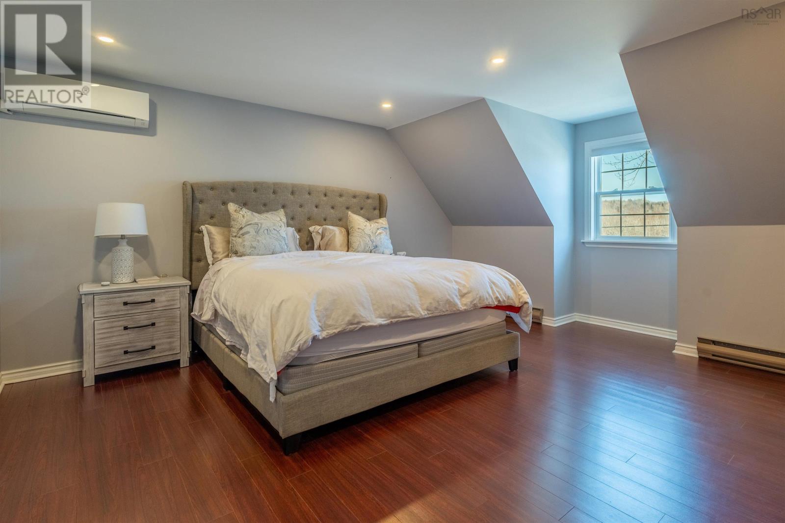 Property 26 of 41 of 94 Cottagedale Crescent